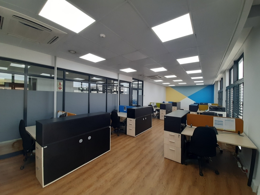 To Let commercial Property for Rent in Quigney Eastern Cape